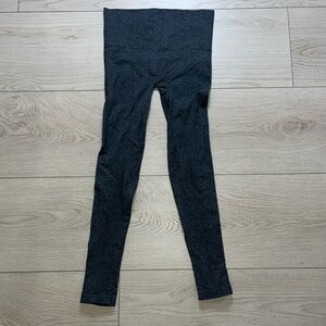 Spanx Leggings Heather Gray Women’s S/P Seem Inside Leg